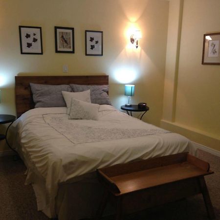 Flesherton The Treehouse Bed And Breakfast מראה חיצוני תמונה