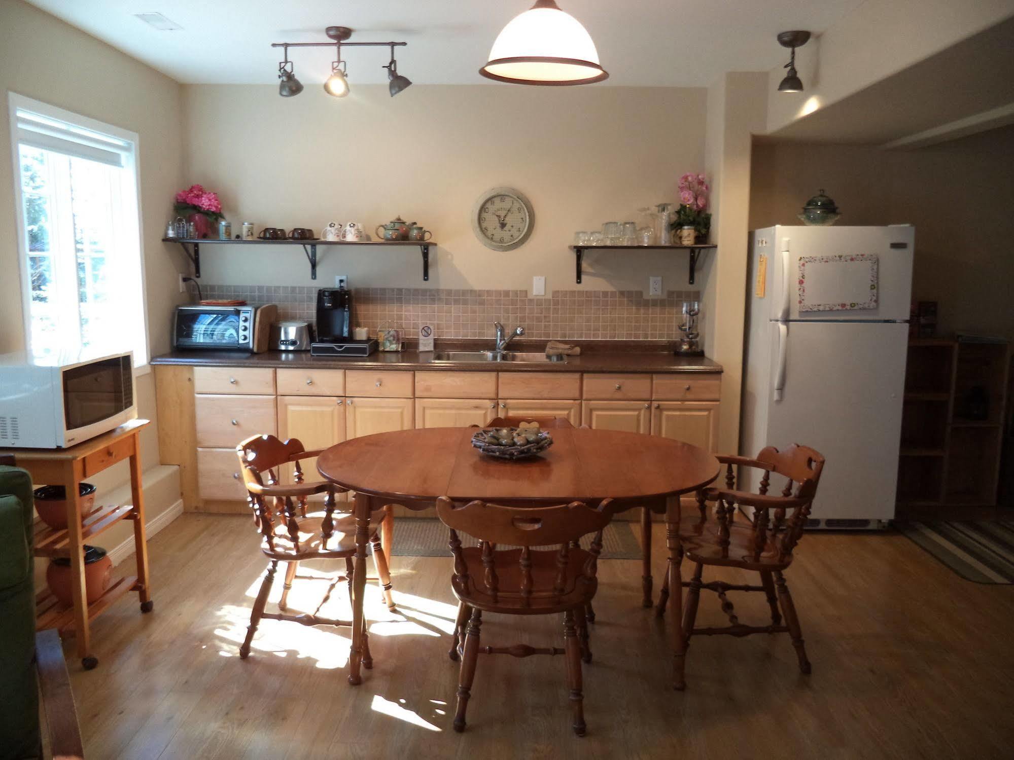Flesherton The Treehouse Bed And Breakfast מראה חיצוני תמונה