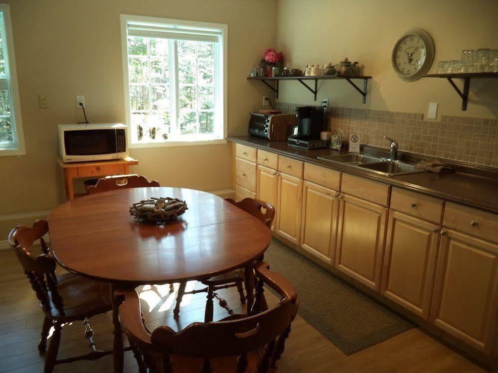 Flesherton The Treehouse Bed And Breakfast מראה חיצוני תמונה